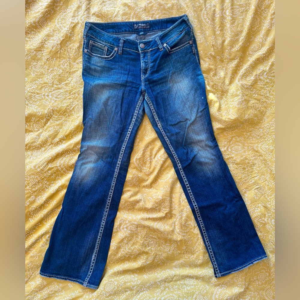 Silver Jeans 👖 bootcut with decorative back pockets W33xL34